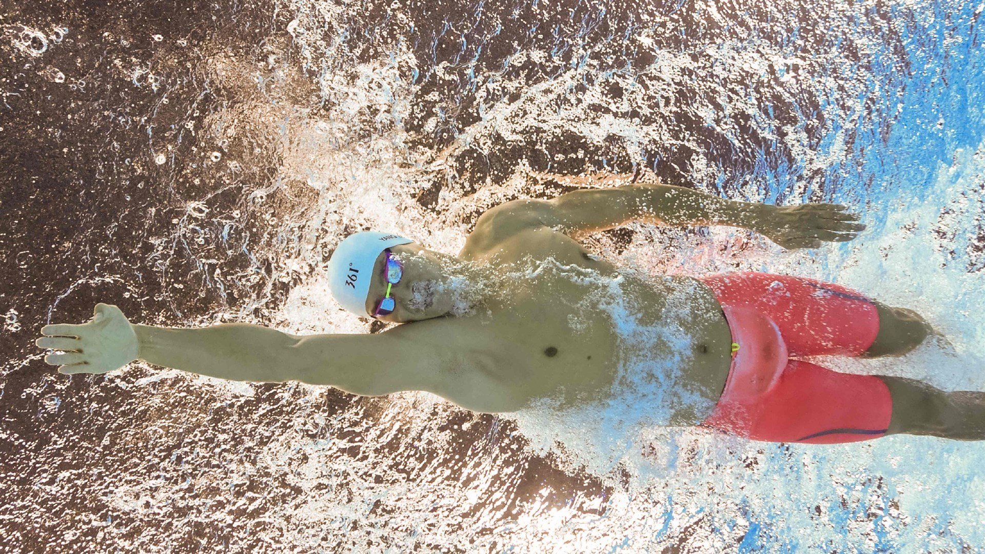 勇士力克快船，库里后撤三分一剑封喉，勇士打快船库里超远三分是哪一场